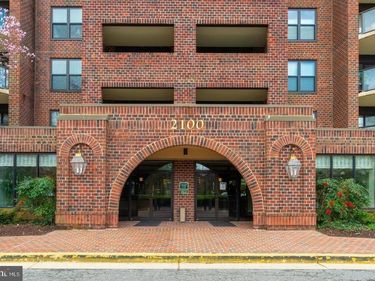 2100 LEE HIGHWAY , Unit 422, ARLINGTON, VA 22201