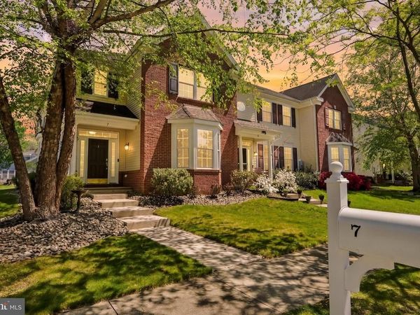 7 HORSESHOE PLACE, CHESTERFIELD, NJ 08515