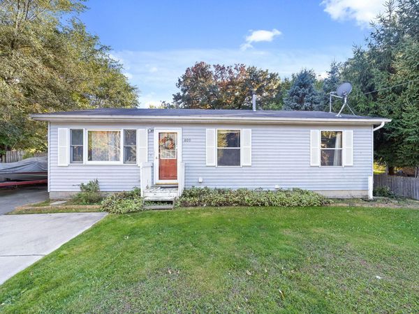 809 W Northrup Street, Lansing, MI 48911