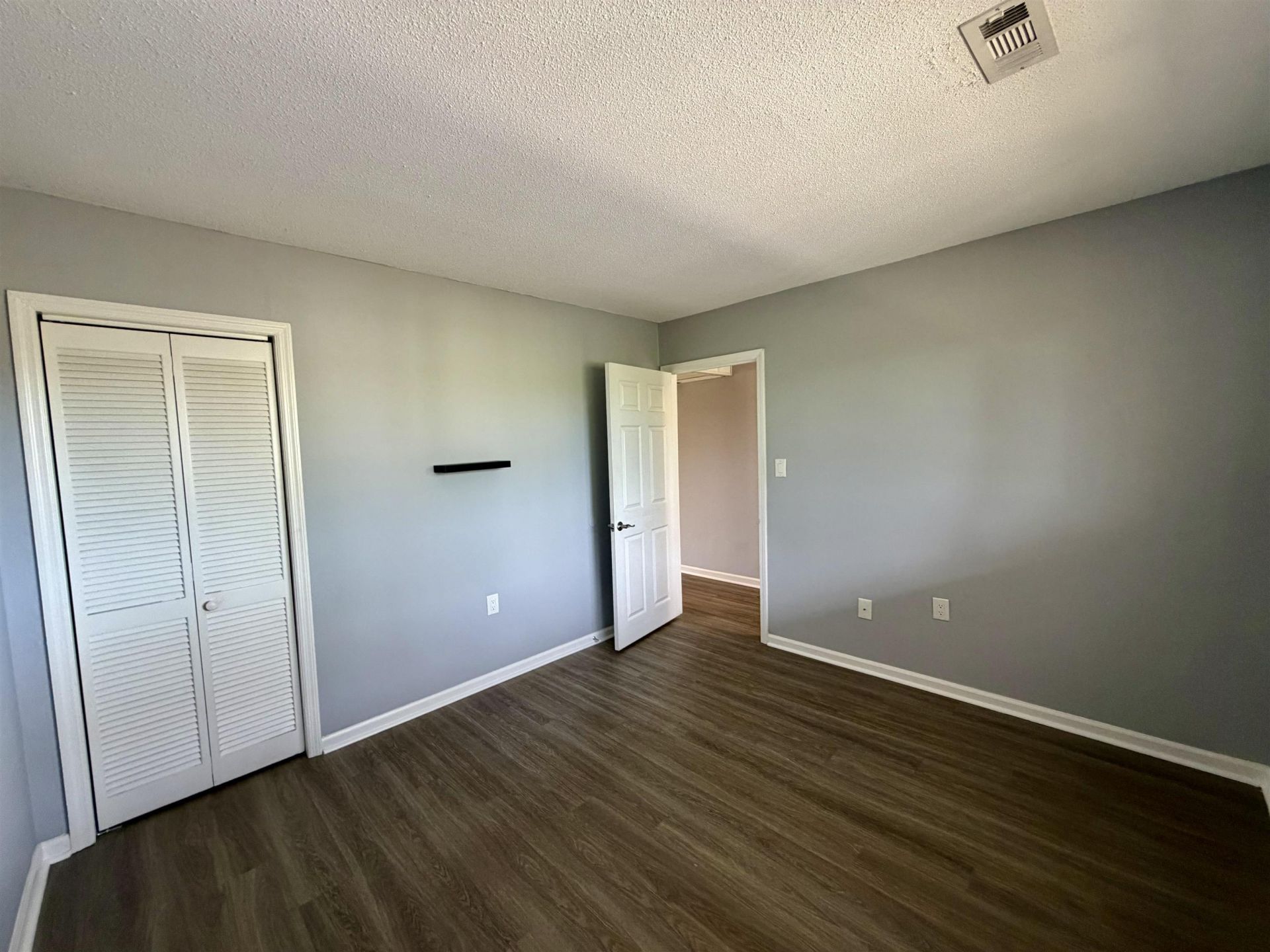 1025 Plantation Dr.  Photo 10