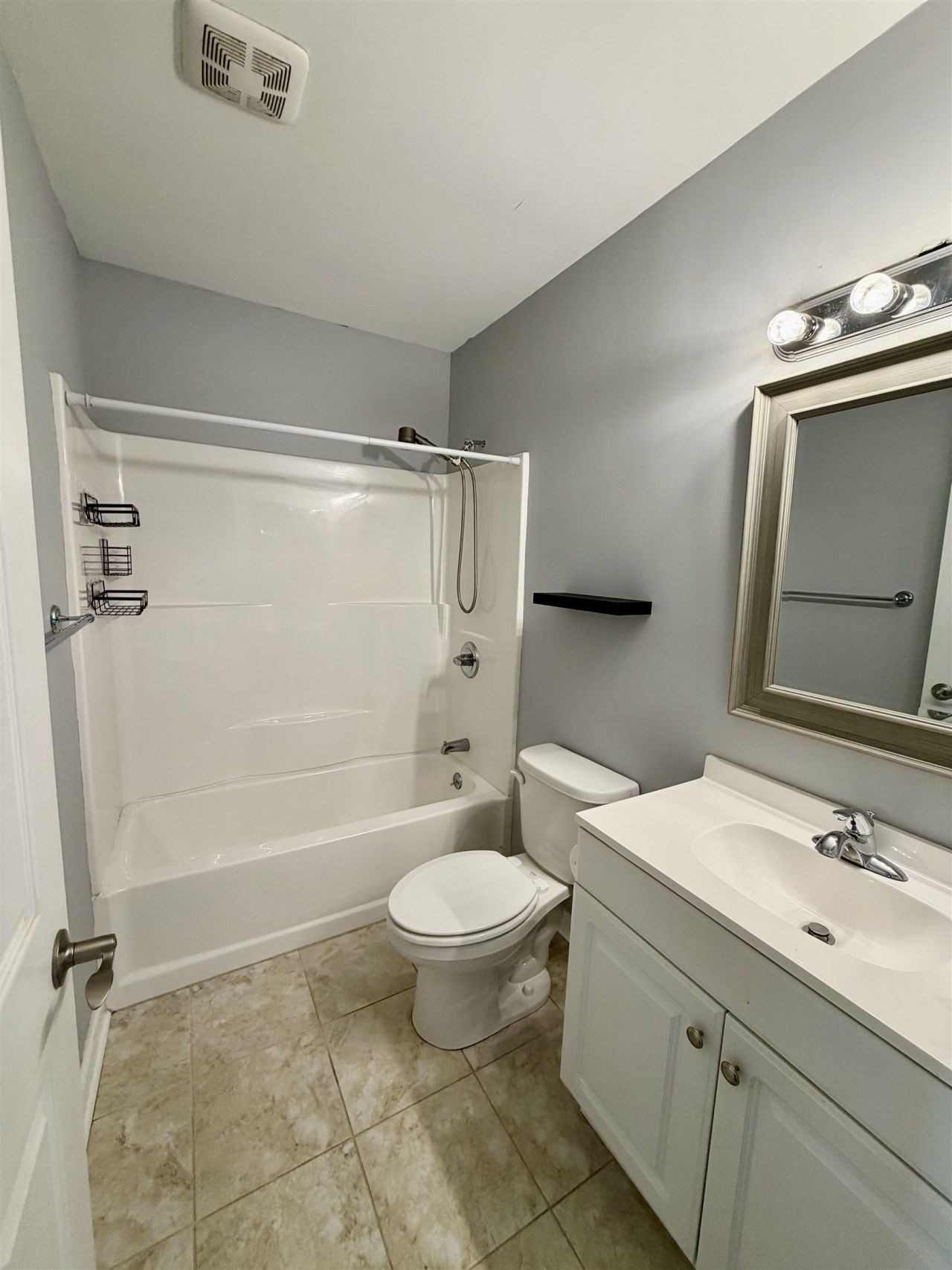 1025 Plantation Dr.  Photo 12