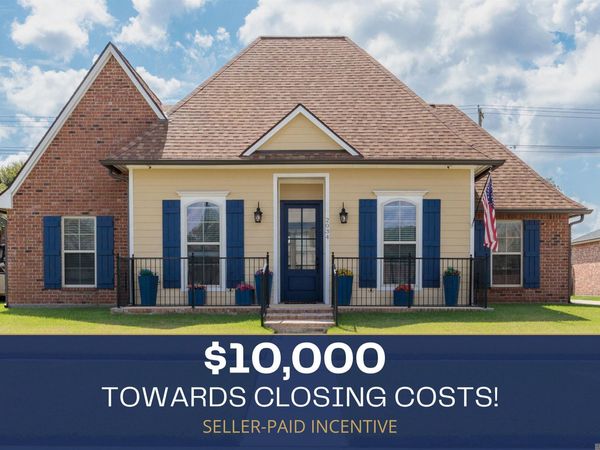 2034 Pointe South Dr, Zachary, LA 70791