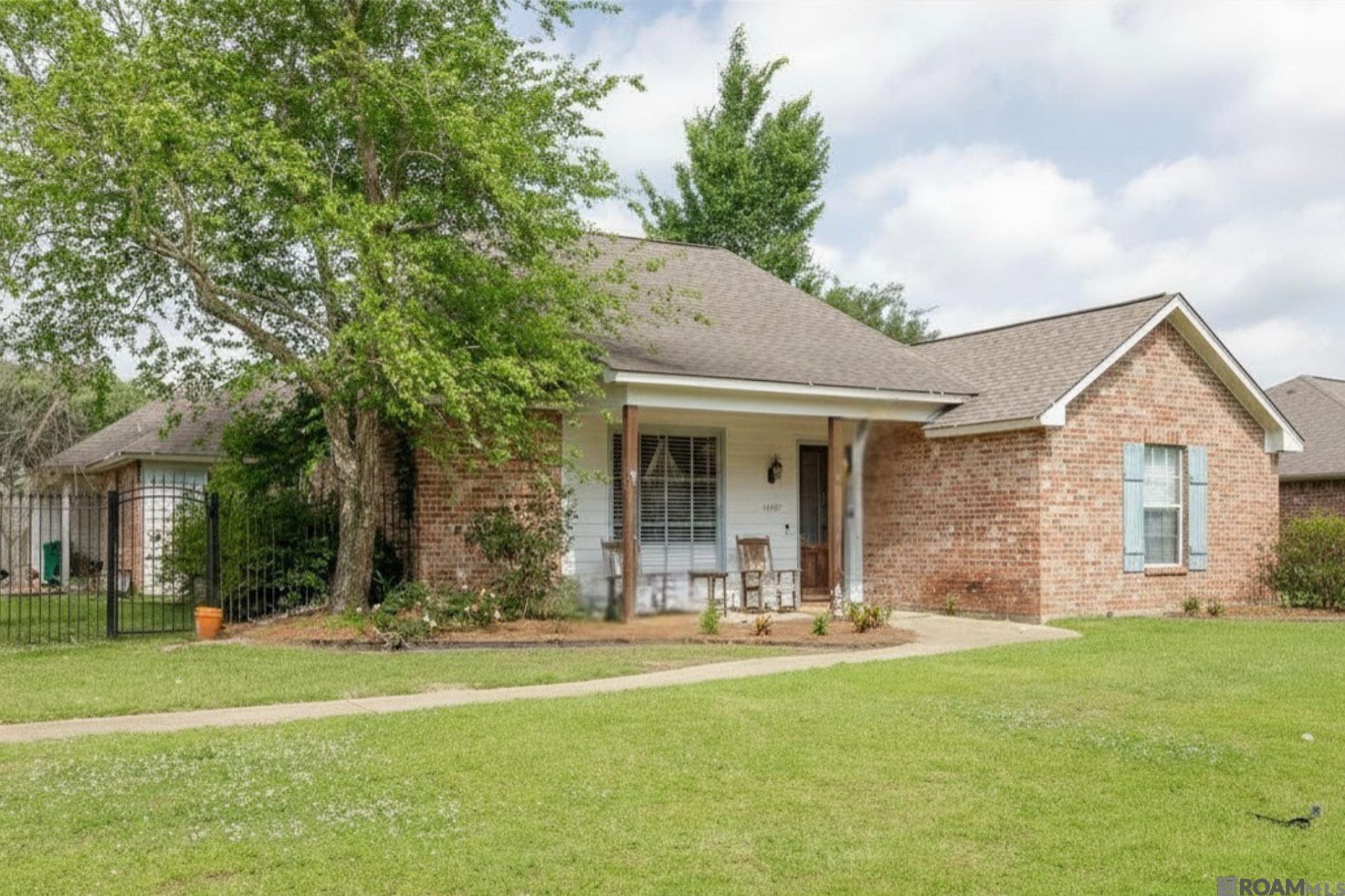 16497 Jefferson Oaks Dr, Prairieville, LA 70769 Main Photo