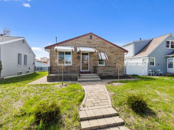 3319 S 25th St, Milwaukee, WI 53215