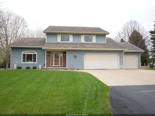 140 OVERLAND TRAIL, Oshkosh, WI 54904