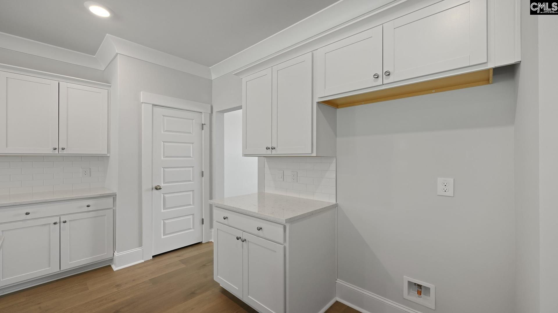 241 Livingston Woods Drive  Photo 11