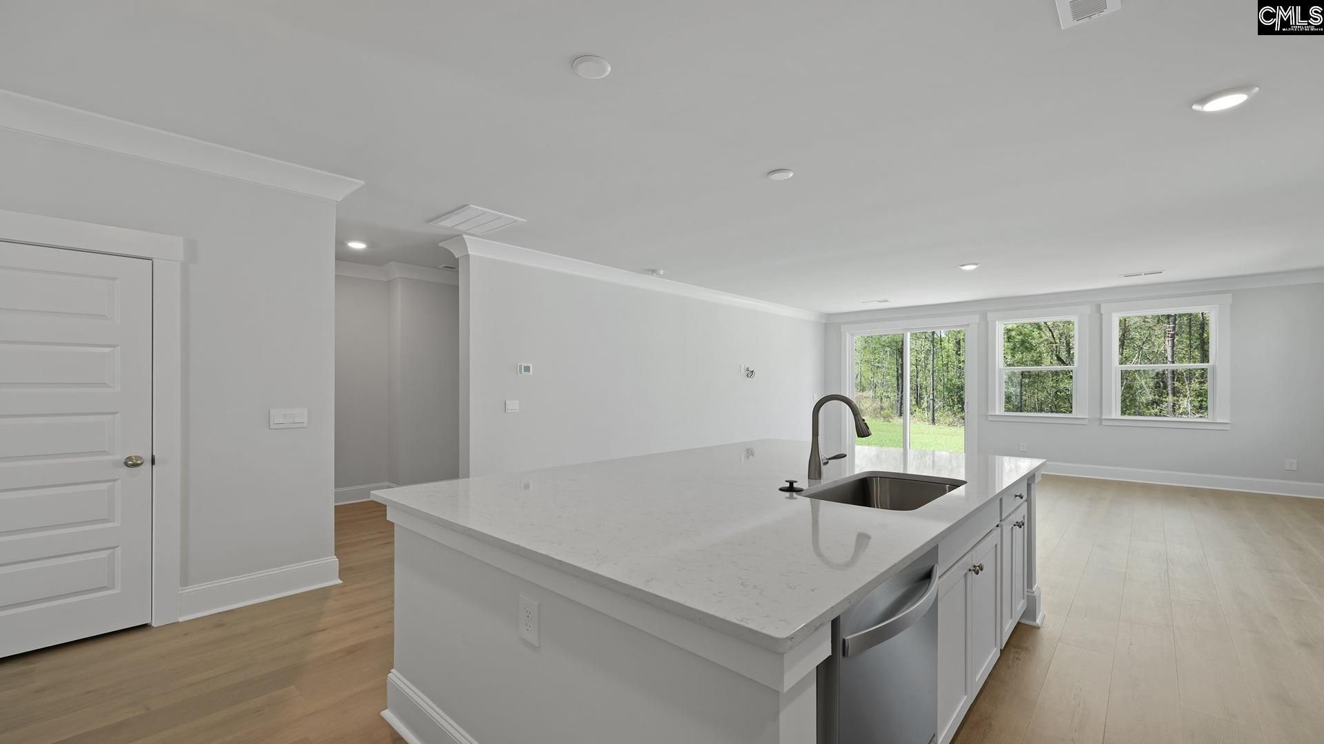 241 Livingston Woods Drive  Photo 8