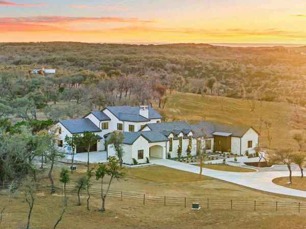 1562 Canyon Crossing View VW, Dripping Springs, TX 78620