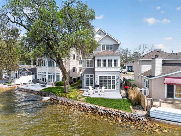 8099 E Rosella Street, Syracuse, IN 46567