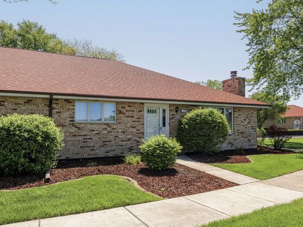 7520 W Willowood Court, Orland Park, IL 60462