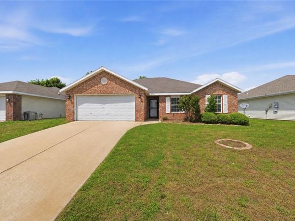 6208 Meadow Well Avenue, Bentonville, AR 72713