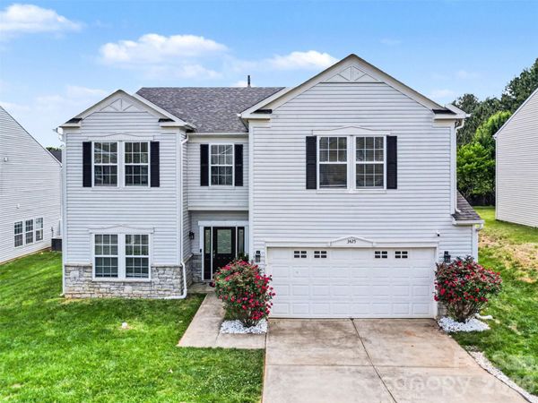 3425 Pikes Peak Drive , Gastonia, NC 28052