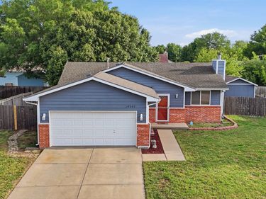 10202 W Prairie Woods, Wichita, KS 67209