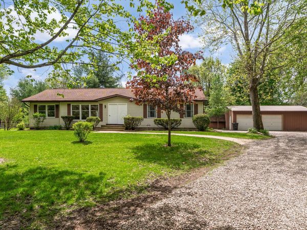 275 N Parkway Drive, Delaware, OH 43015