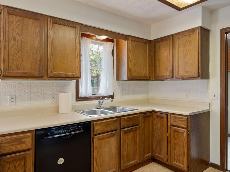 275 N Parkway Drive, Delaware, OH 43015 Photo 16