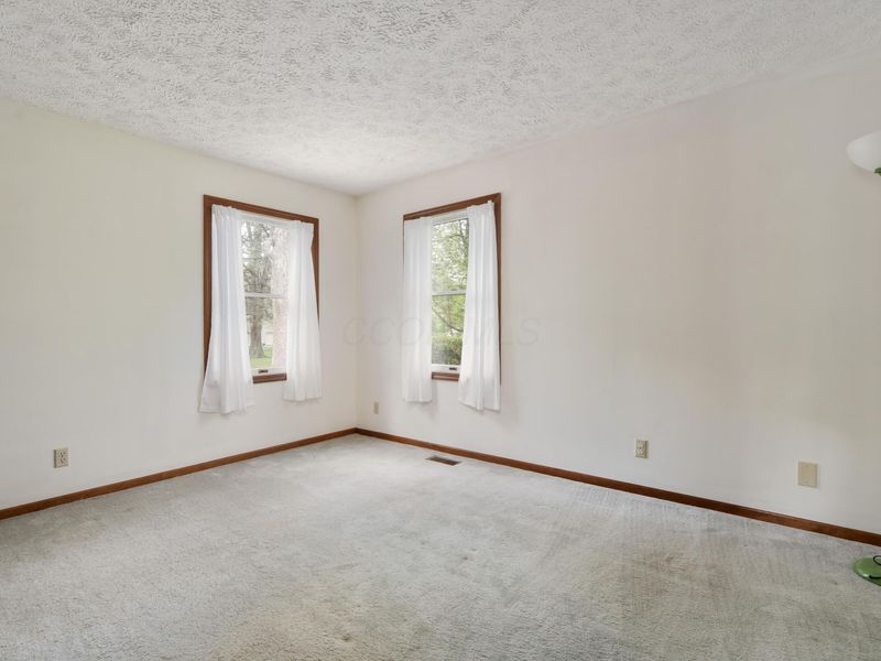 275 N Parkway Drive, Delaware, OH 43015 Photo 30