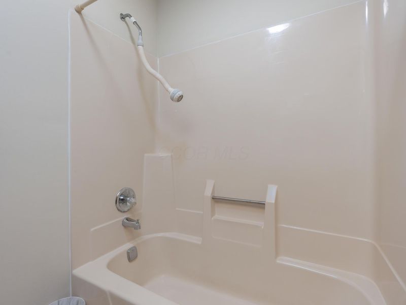 275 N Parkway Drive, Delaware, OH 43015 Photo 35