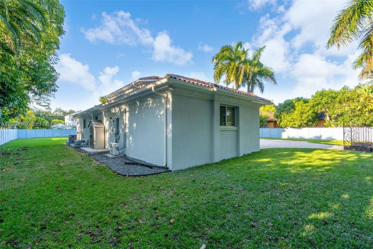 8479 SW 122nd St, Miami, FL 33156 Photo