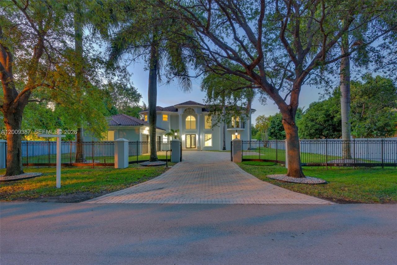 8479 SW 122nd St, Miami, FL 33156 Photo