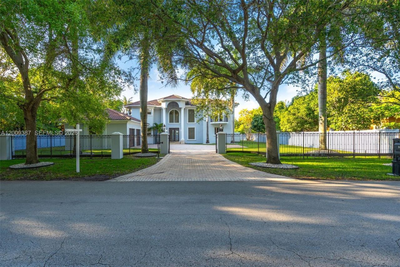 8479 SW 122nd St, Miami, FL 33156 Photo