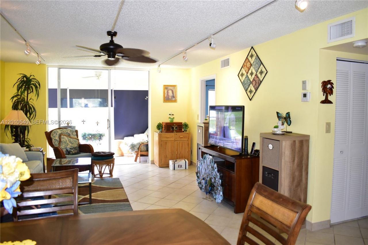 9321 Sunrise Lakes Blvd , Unit 201, Sunrise, FL 33322 Photo