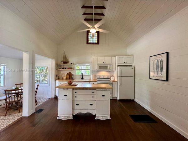 2287 NE Patrician St , Jensen Beach, FL 34957