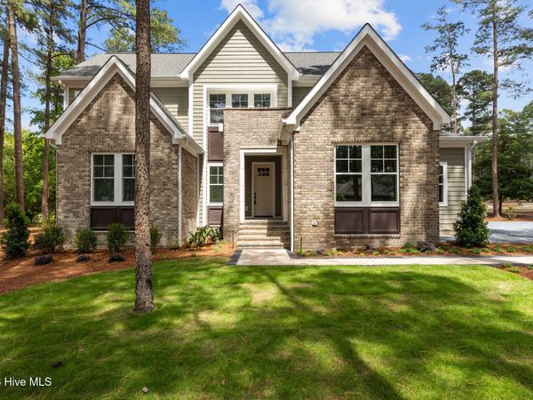 62 McMichael Drive, Pinehurst, NC 28374