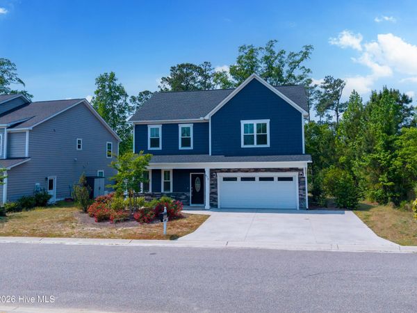 672 Coniston Drive SE, Leland, NC 28451