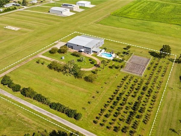 21756 Koier Road, Robertsdale, AL 36567