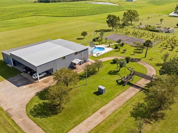 21756 Koier Road, Robertsdale, AL 36567