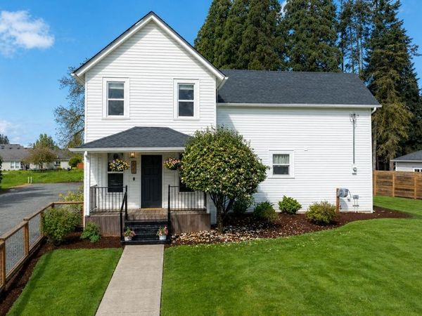 625 S Main St, Mt Angel, OR 97362