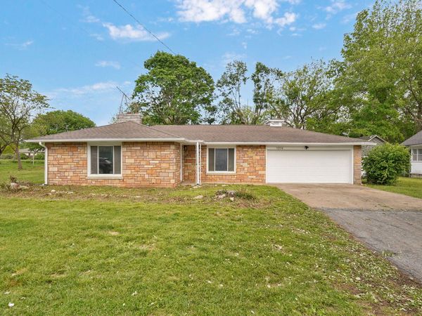 1014 N Dickerson Avenue , Springfield, MO 65803