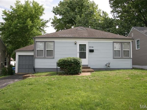 7716 Brocton Court , St Louis, MO 63121