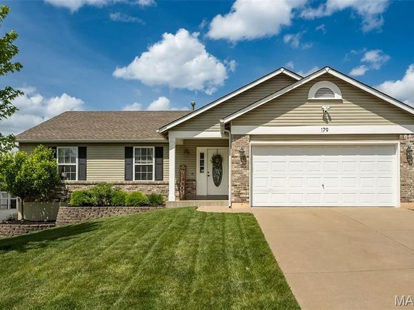 179 Cherrywood Parc Drive, O'Fallon, MO 63368