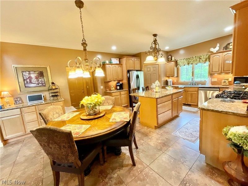 1829 State Route 7 NE, Brookfield, OH 44403 Photo 13