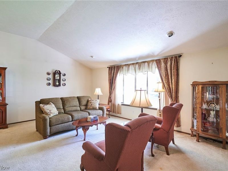 34138 Gem Circle , North Ridgeville, OH 44039 Photo 2