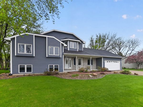 383 Sunnyview Lane, Marshall, WI 53559