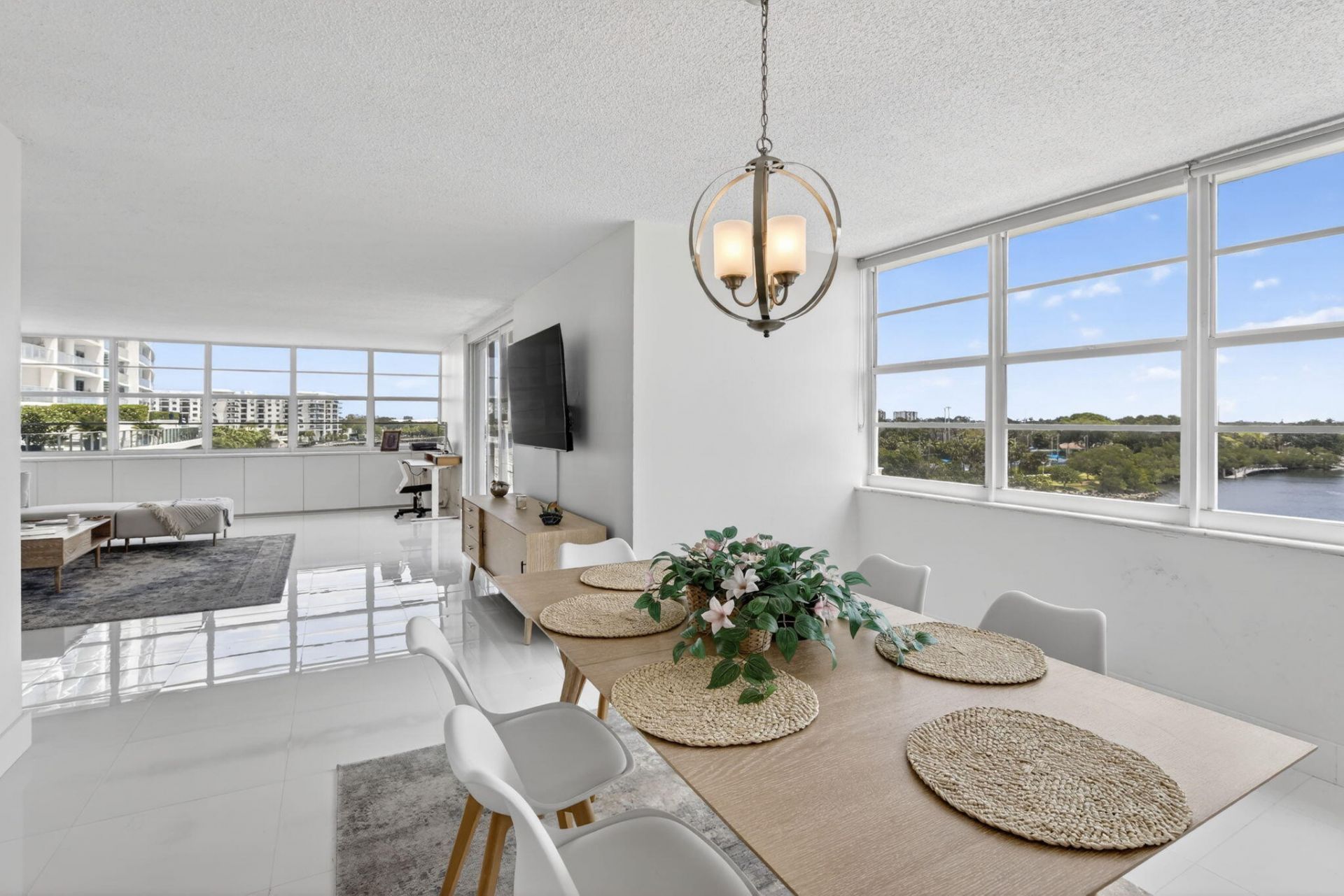 1170 N Federal Highway, Unit 501, Fort Lauderdale, FL 33304 Photo