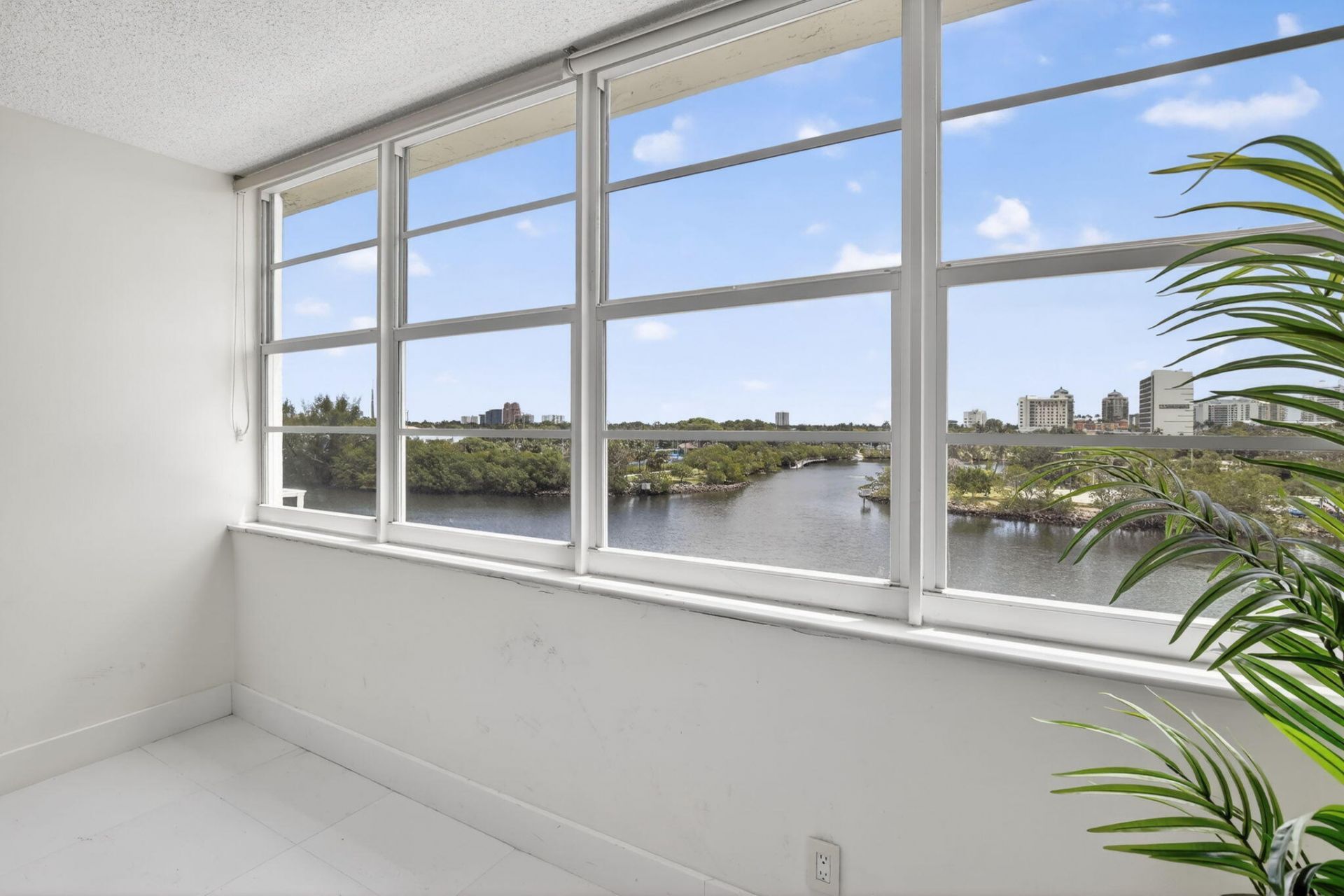 1170 N Federal Highway, Unit 501, Fort Lauderdale, FL 33304 Photo