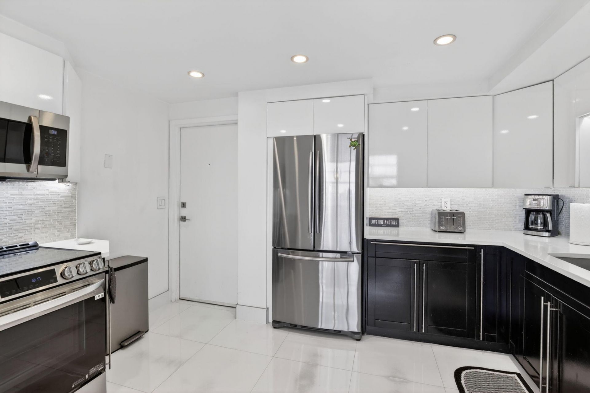 1170 N Federal Highway, Unit 501, Fort Lauderdale, FL 33304 Photo