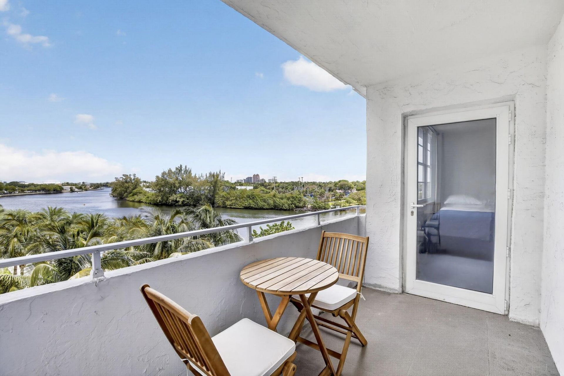 1170 N Federal Highway, Unit 501, Fort Lauderdale, FL 33304 Photo