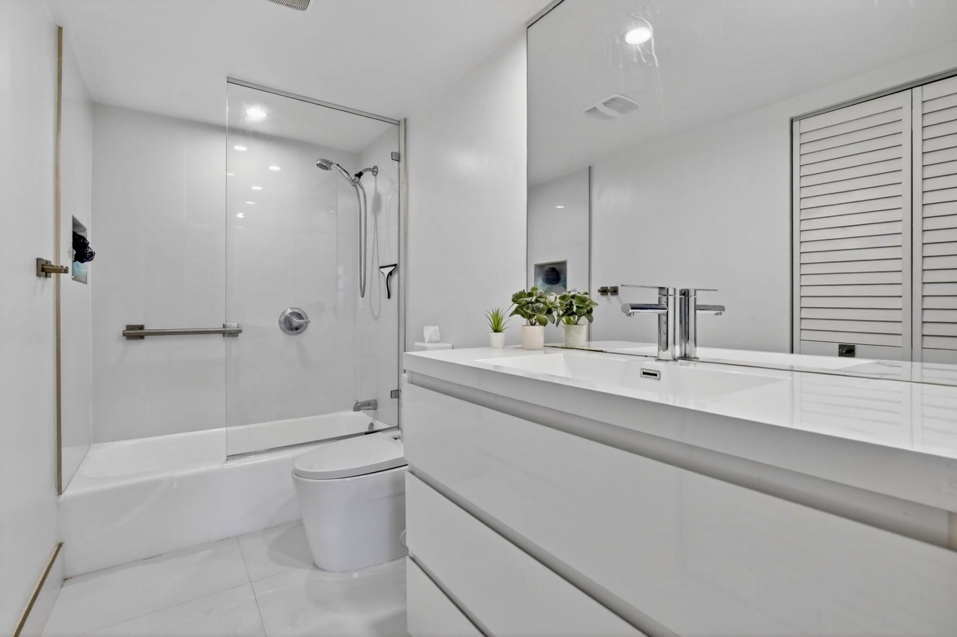 1170 N Federal Highway, Unit 501, Fort Lauderdale, FL 33304 Photo