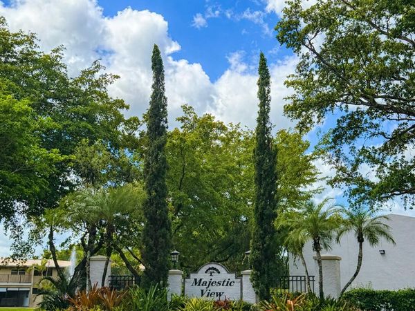 701 E Coco Plum Circle, Unit 2, Plantation, FL 33324
