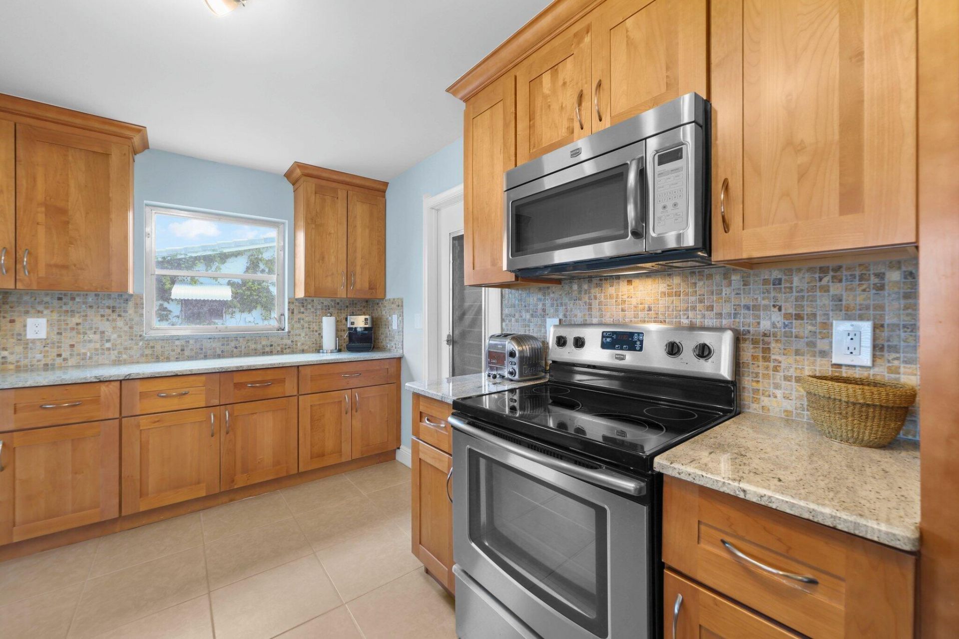 2114 SW 13th Place, Boynton Beach, FL 33426 Photo