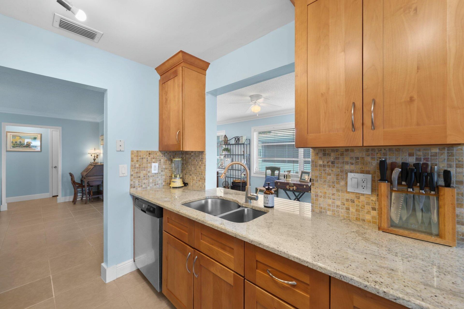 2114 SW 13th Place, Boynton Beach, FL 33426 Photo