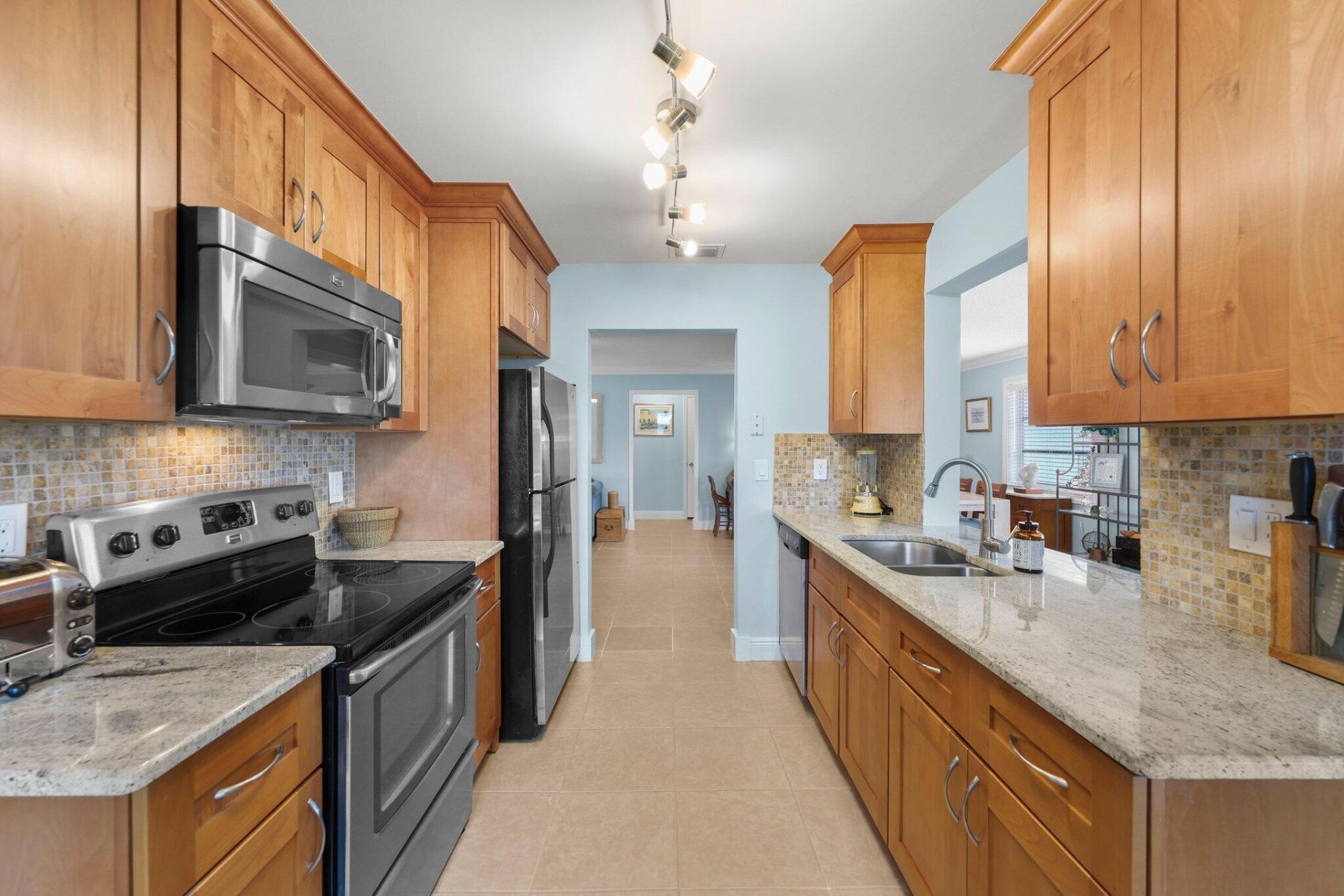 2114 SW 13th Place, Boynton Beach, FL 33426 Photo