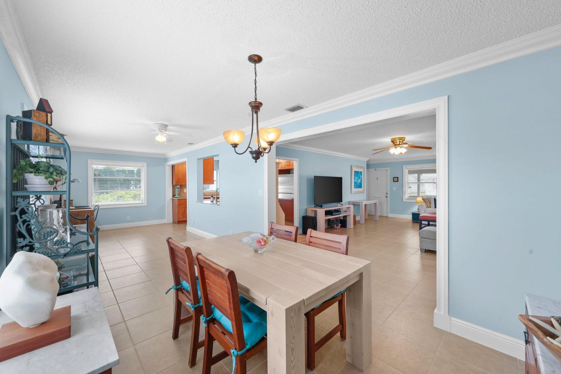 2114 SW 13th Place, Boynton Beach, FL 33426 Photo