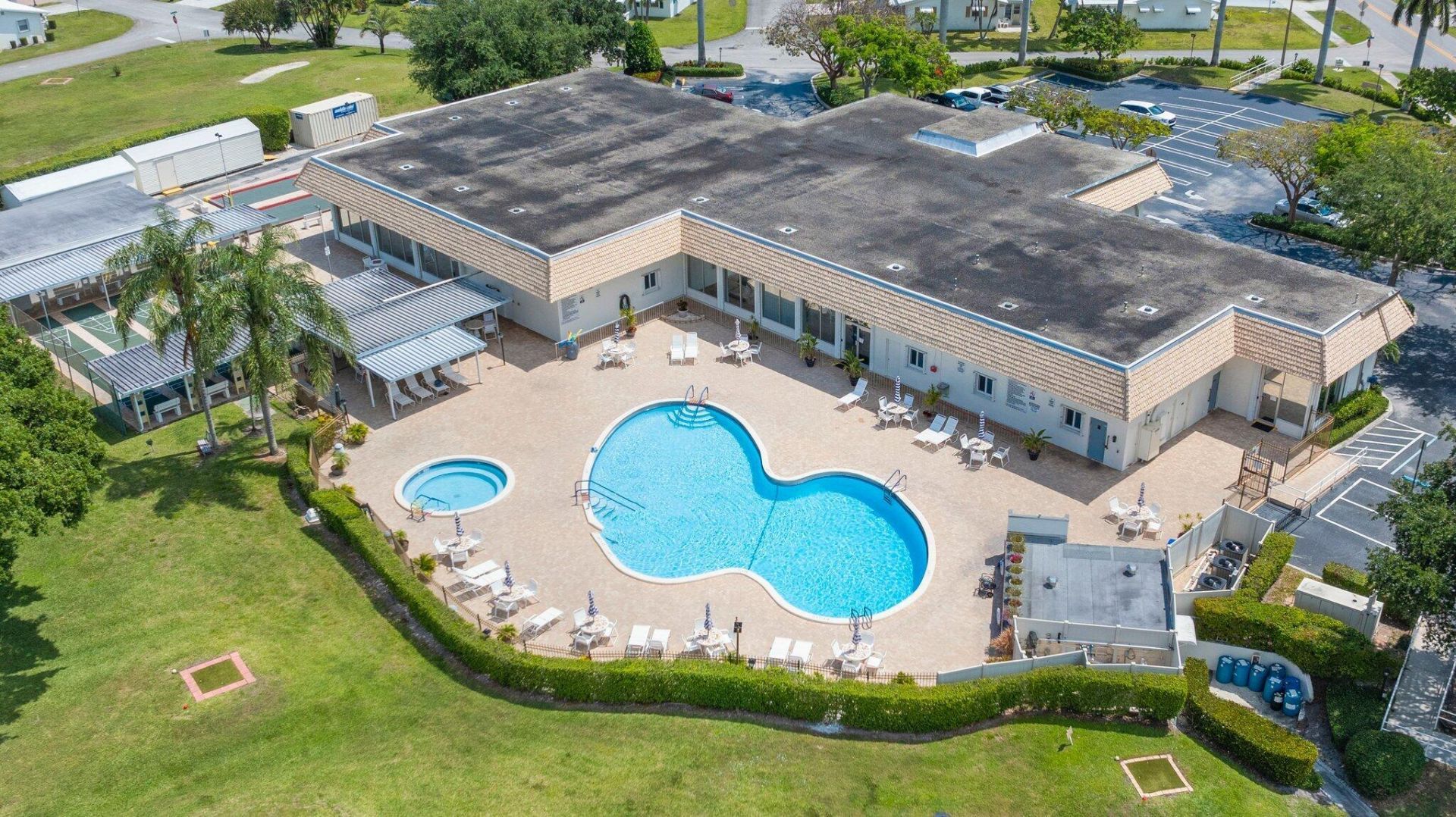 2114 SW 13th Place, Boynton Beach, FL 33426 Photo