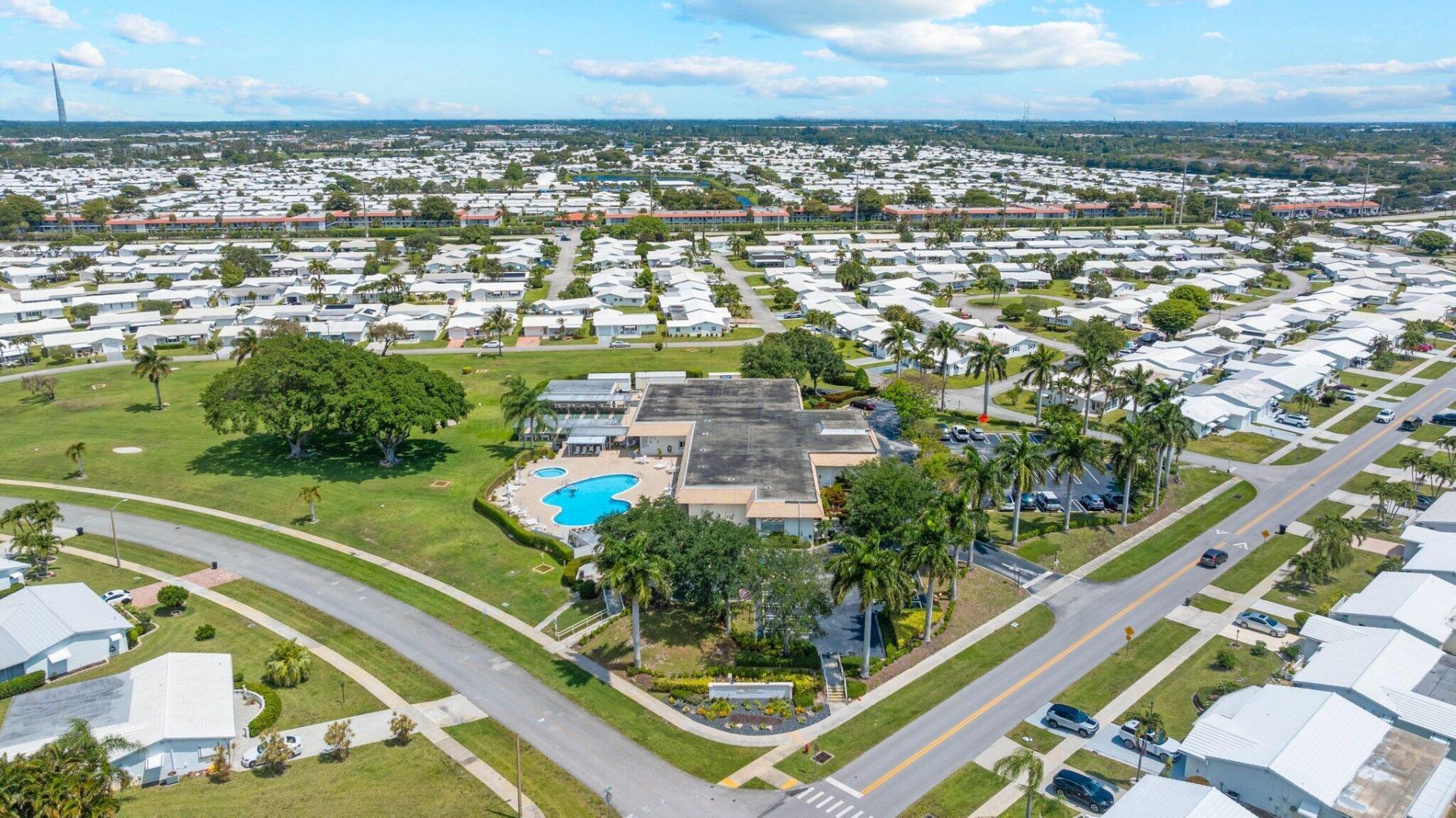 2114 SW 13th Place, Boynton Beach, FL 33426 Photo