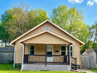 1512 Vernon Street Rockford, IL 61103